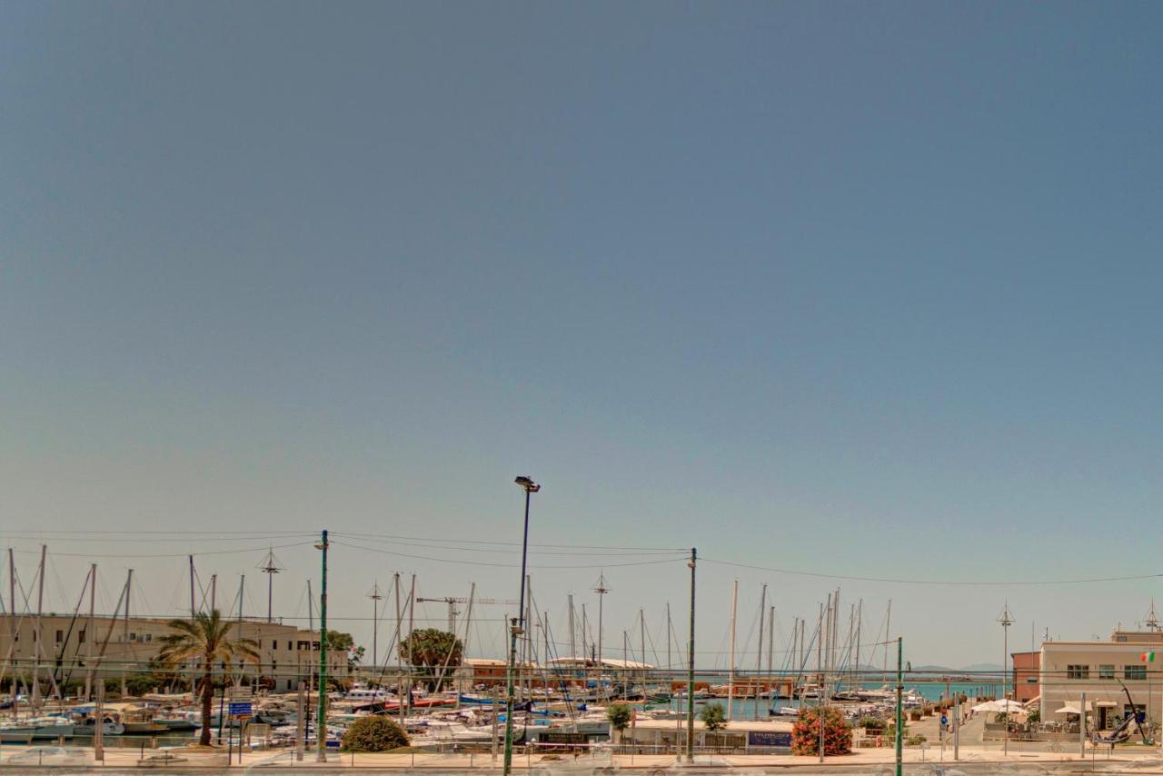 Right House Sur Le Port - Harbour View Leilighet Cagliari Eksteriør bilde